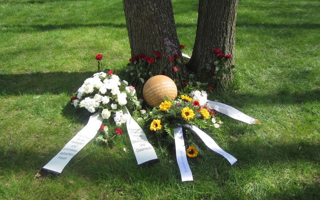 Gemeinsamer Antrag auf Verankerung einer Gedenkkugel auf dem Gelände der Gedenkstätte Ravensbrück